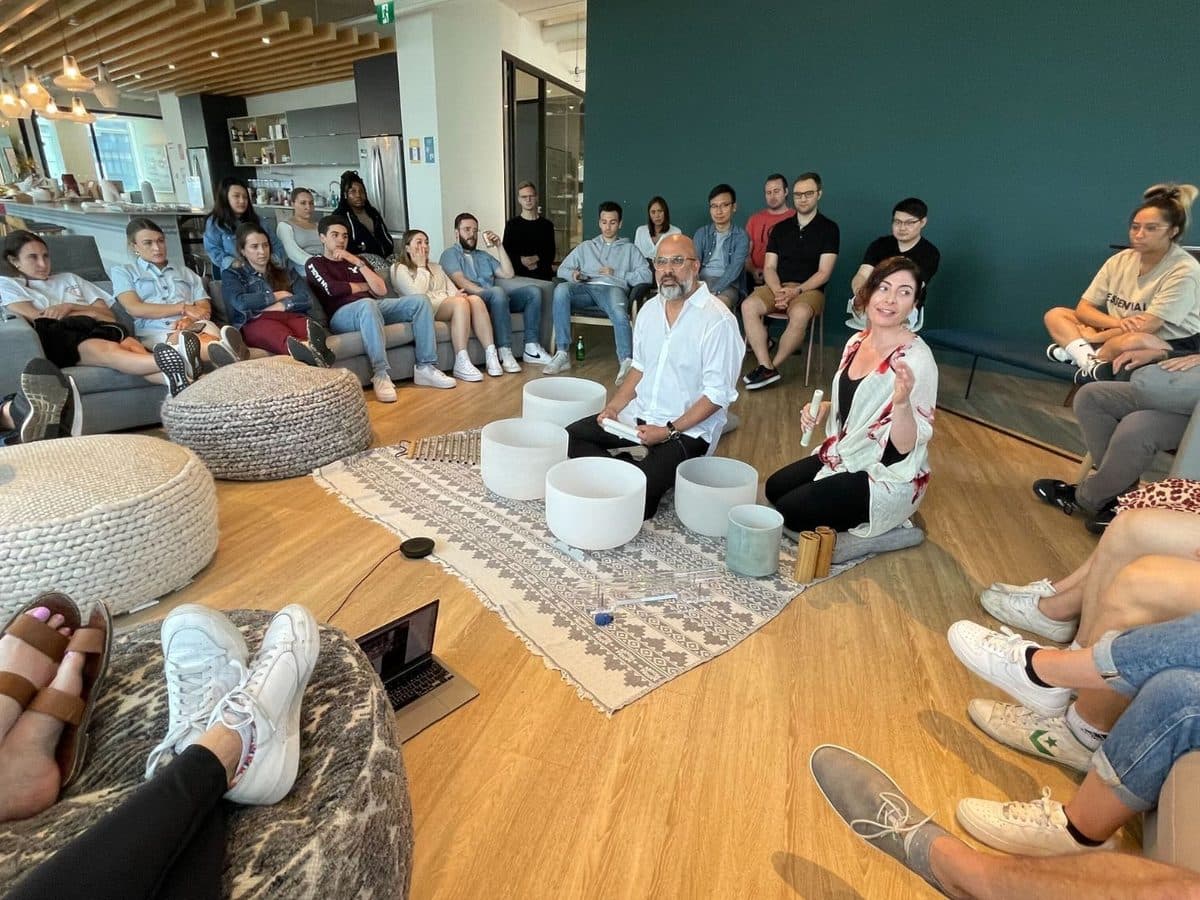 A session in a company lounge
